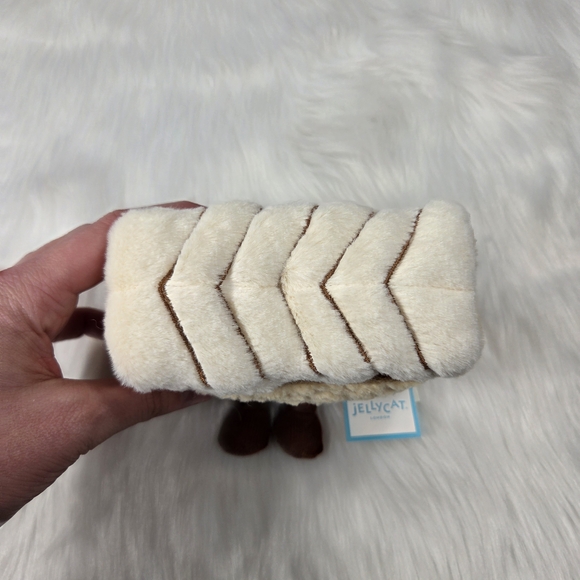 🆕️ Jellycat Patisserie Amuseables Milie Mille-Feuille Plush - Picture 4 of 9